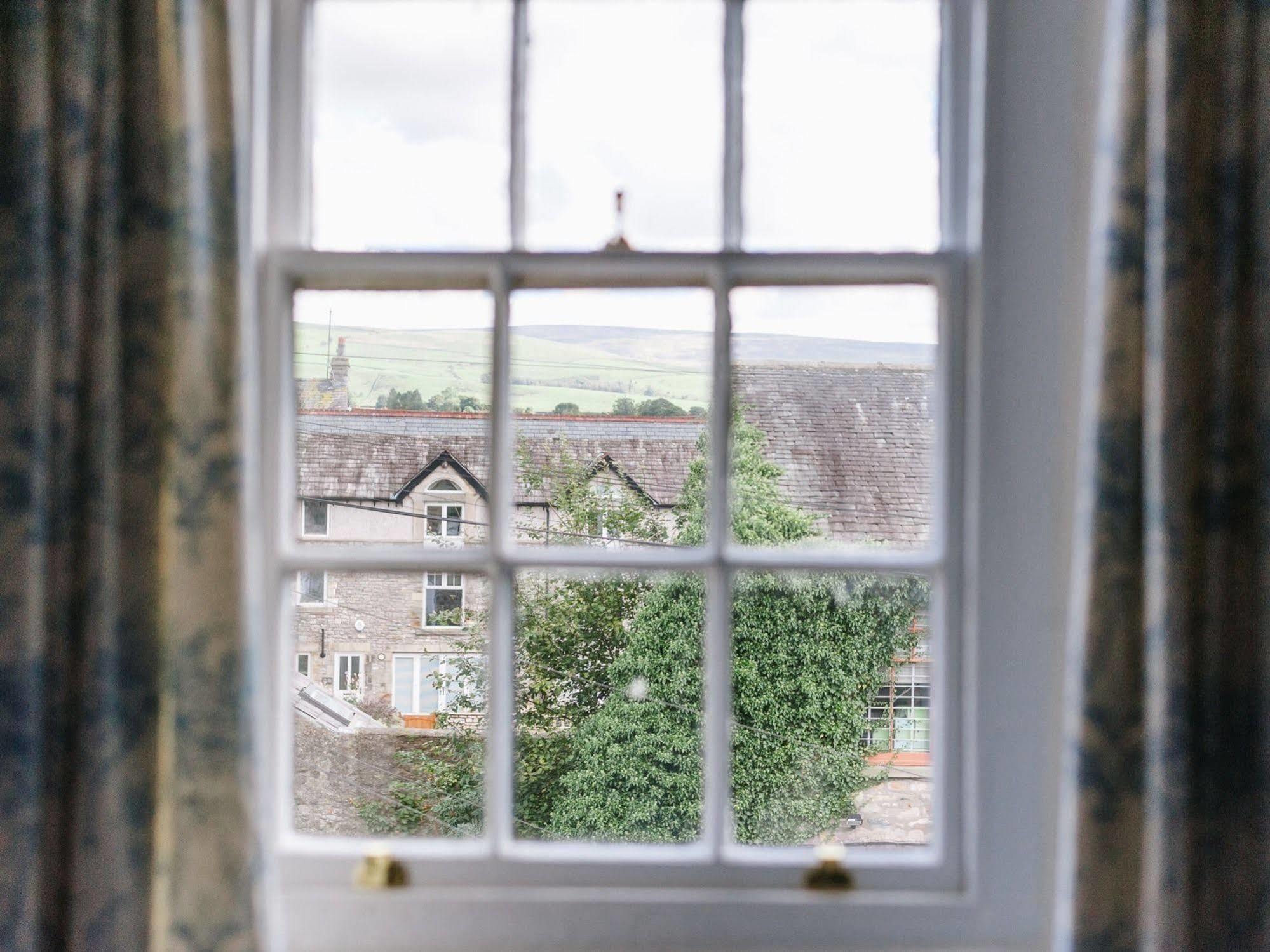 Snooty Fox Hotel Kirkby Lonsdale Exterior photo